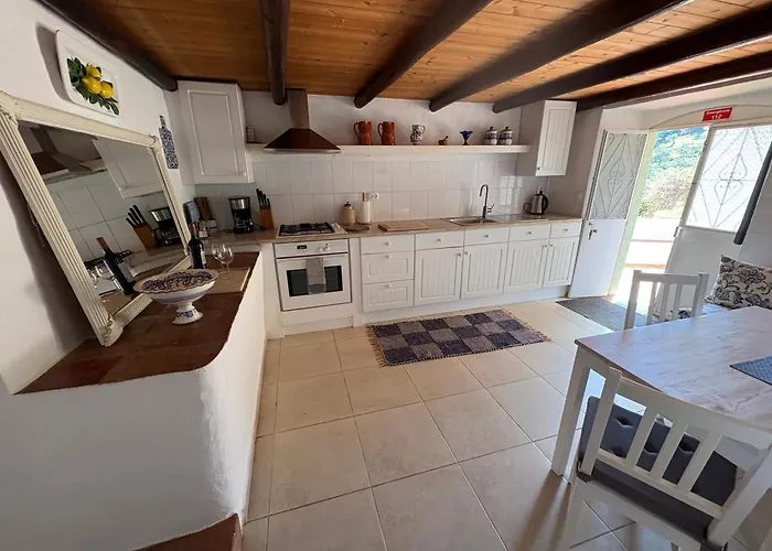 Casa Olivia - Charming Renovated Farmhouse With Panoramic Views